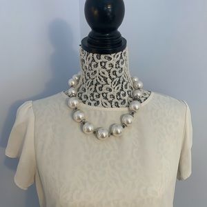 Chicos pearl/silver short necklace
